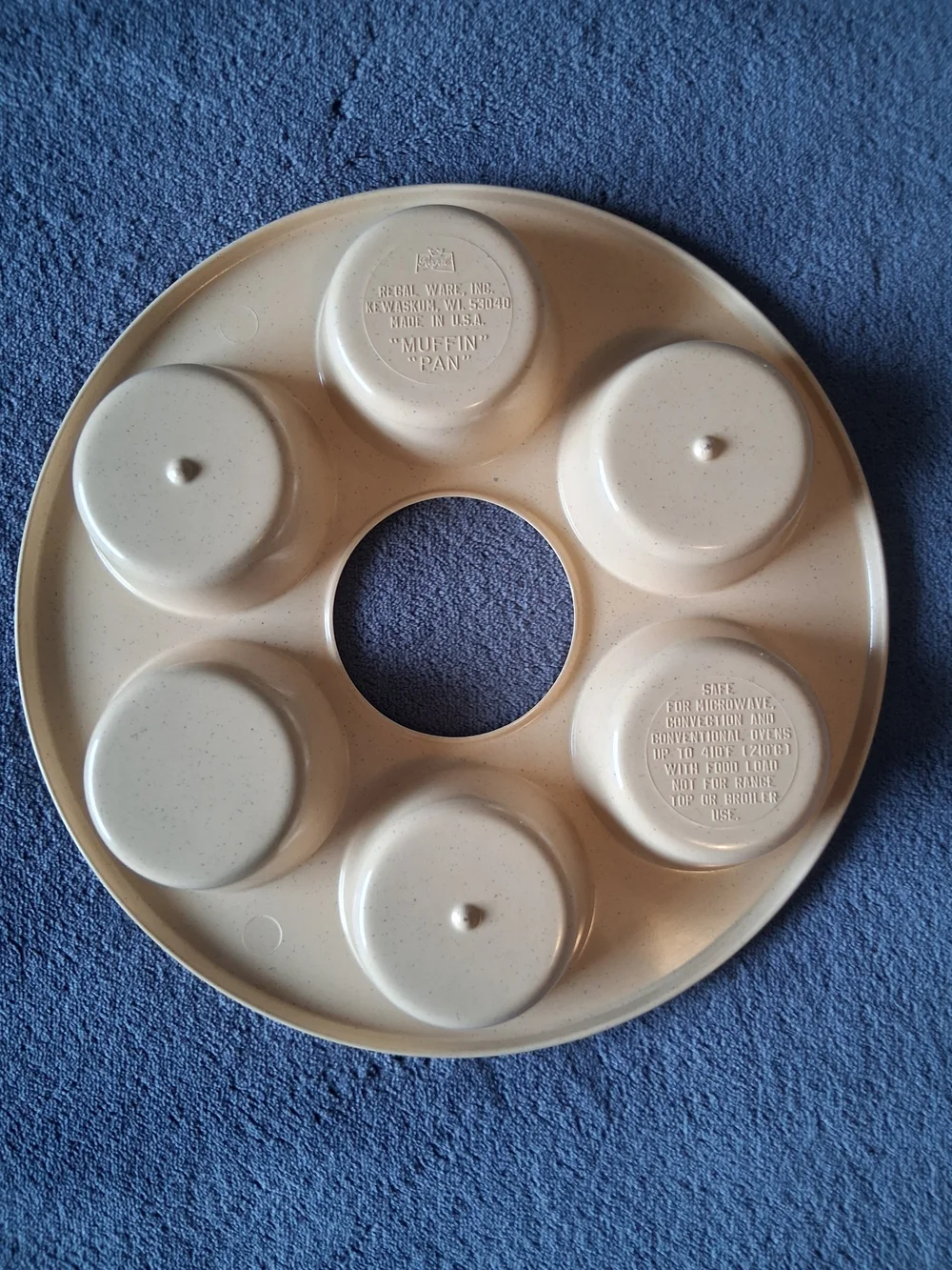 ​Vintage Regal Ware Microwave Muffin Pan 6 Cup Speckled Baking Tray Made USA